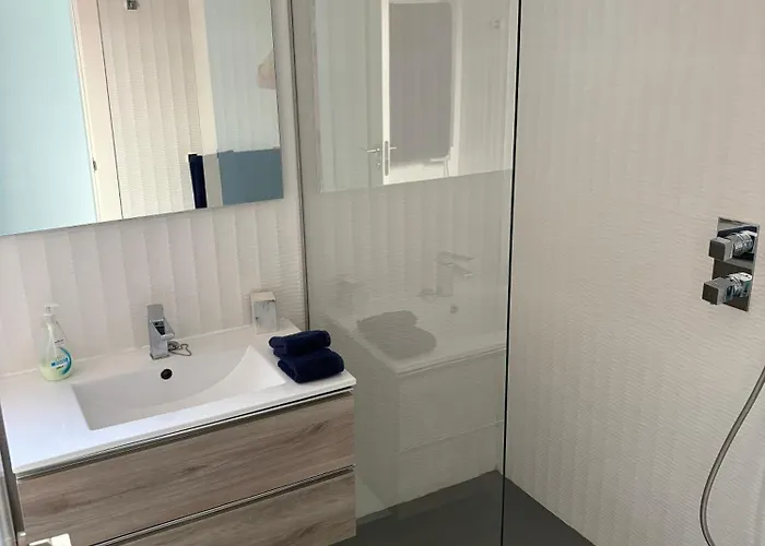 Апартаменты Beautiful Penthouse On Golden Mile, Near *